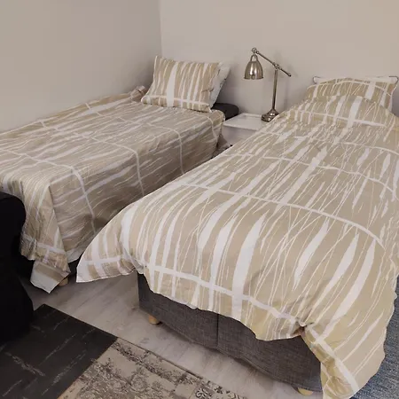 Porin Oksi, Away In Center, Free Parking * Πόρι