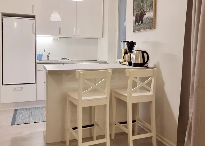 Porin Oksi, Away In Center, Free Parking * 波里