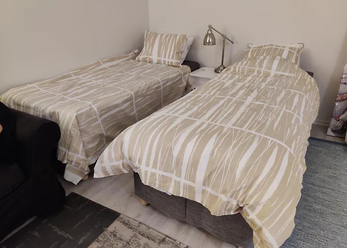 Porin Oksi, Away In Center, Free Parking * 波里