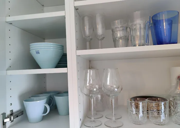 Porin Oksi, Away In Center, Free Parking 波里