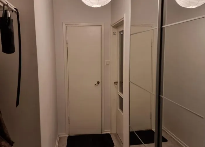 Porin Oksi, Away In Center, Free Parking * 波里